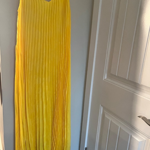 Banana Republic Summer Dress - Picture 2 of 3